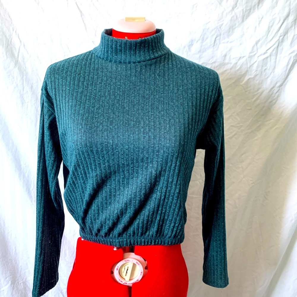 Green Ribbed High Neck Crop